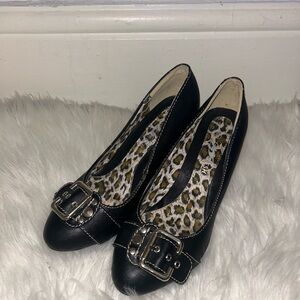 Stylish Black Buckle Women's Shoes